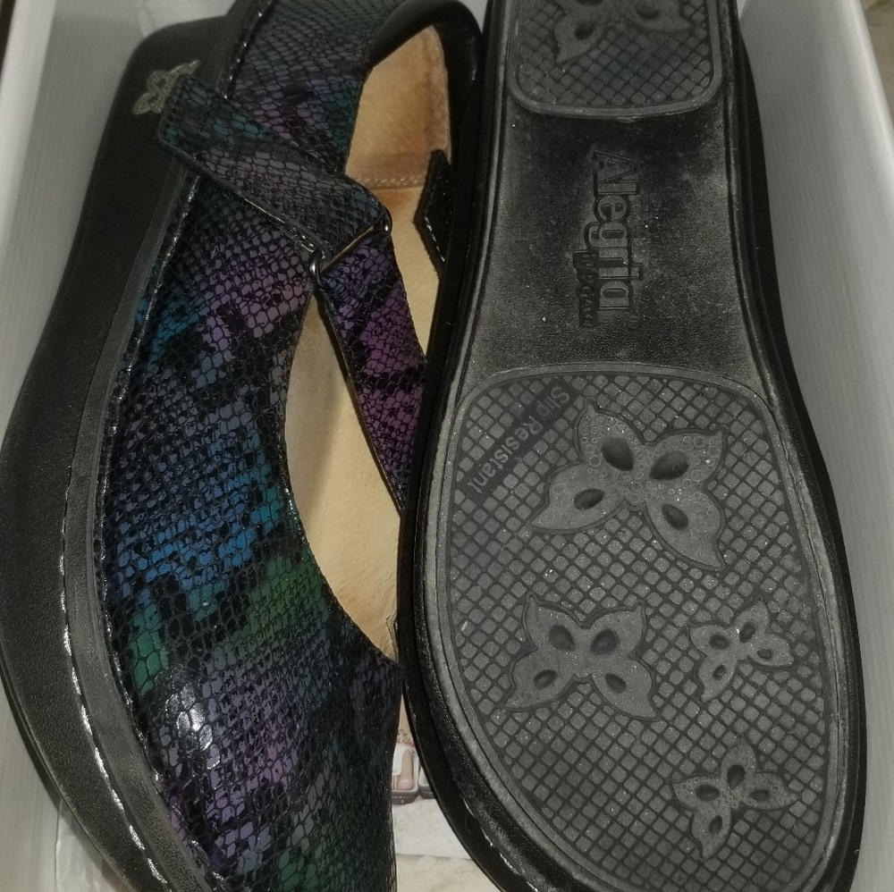 Nursing clogs - Picture 2 of 2